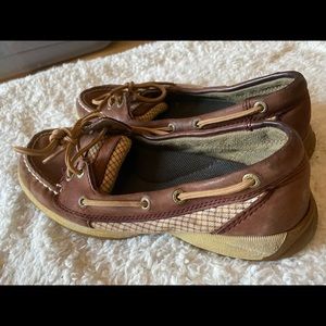 Sperrys boat shoes